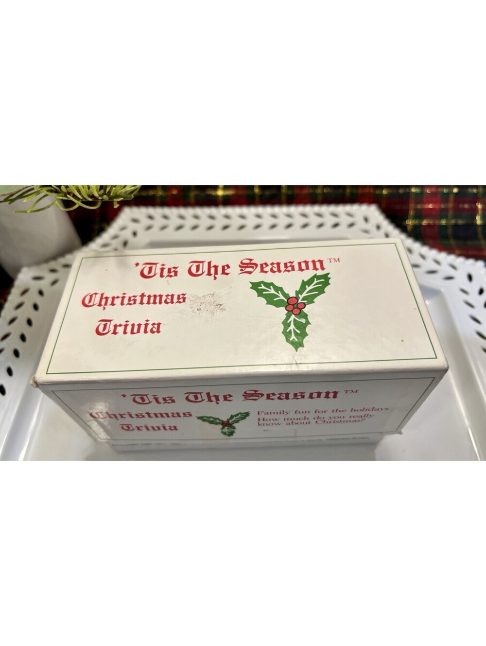 Vintage ‘Tis The Season Christmas Trivia Card Game Fun For The Whole Family - Picture 2 of 5